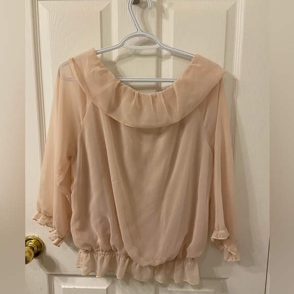 Blouse Magender size 8 M color pink similar a Beige - Picture 2 of 7